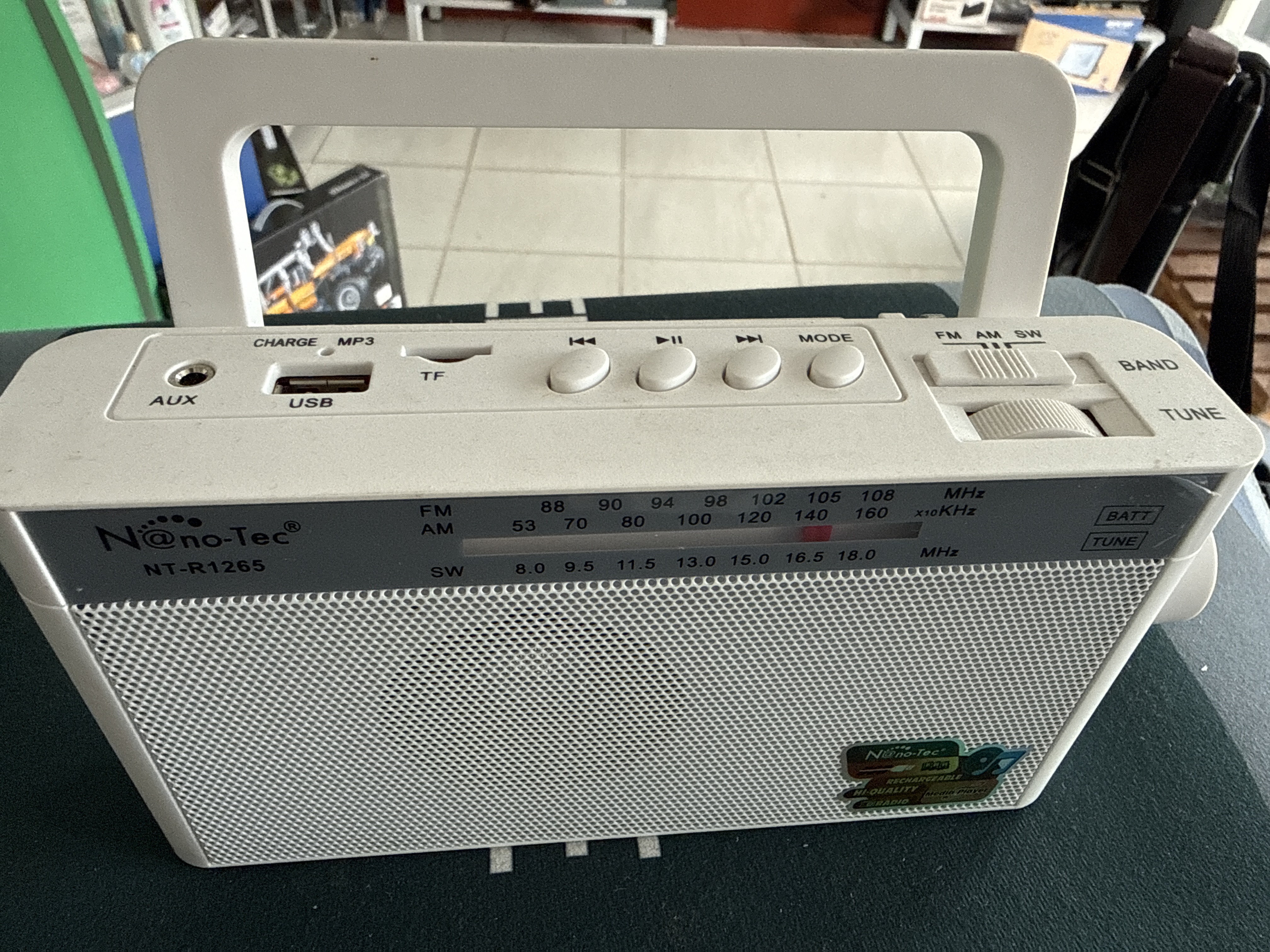 Parlante tipo grabadora Nano-Tec