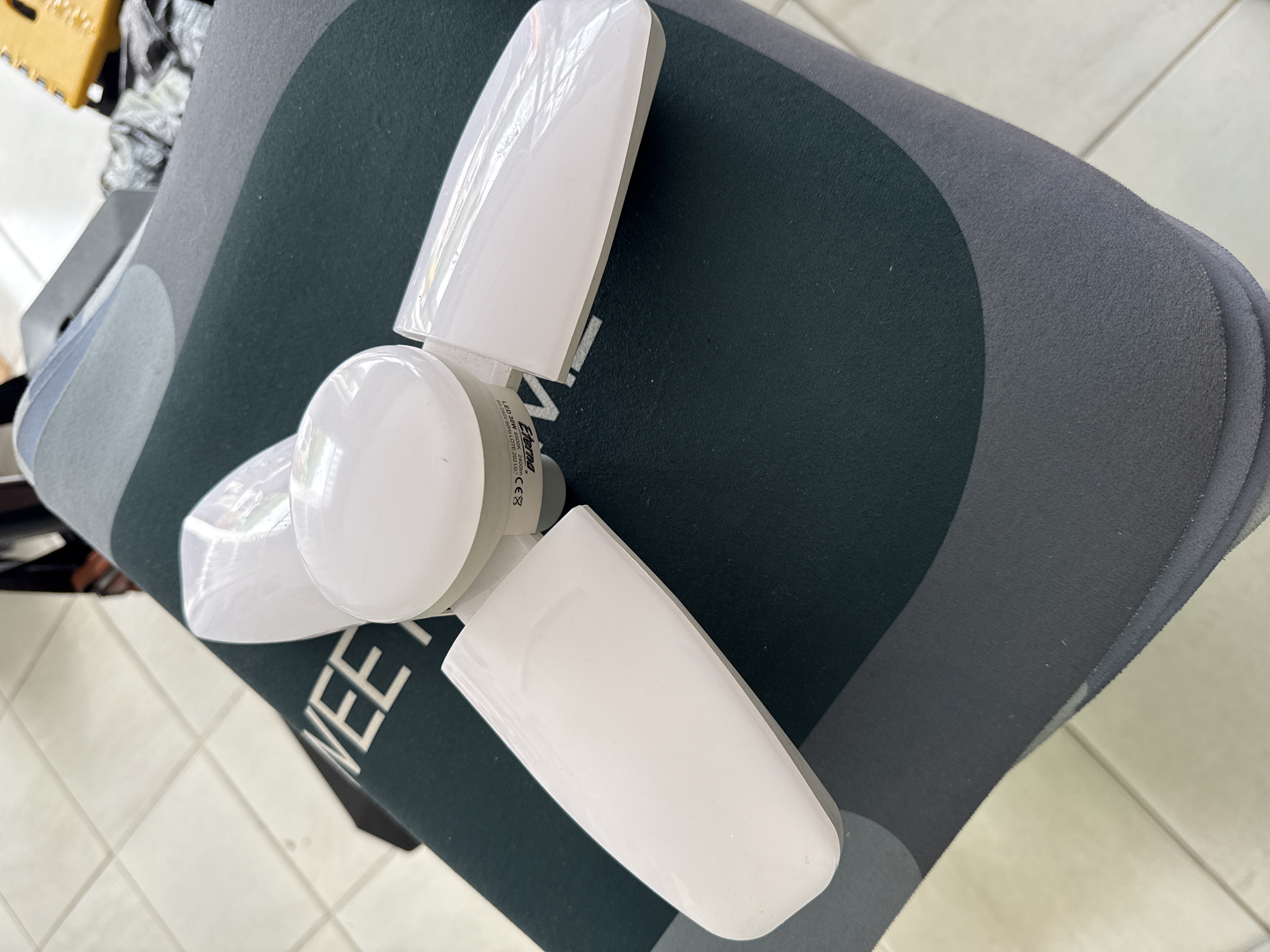 Bombilla con Ventilador